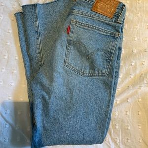 Levi jeans